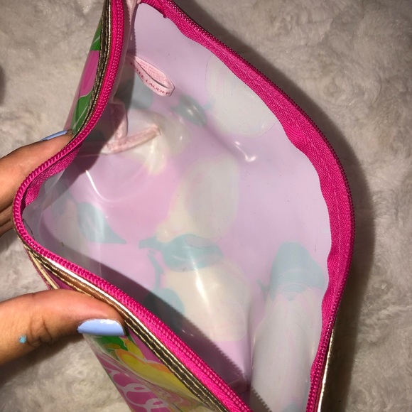 Lilly Pulitzer lemon cosmetic bag - Picture 3 of 7